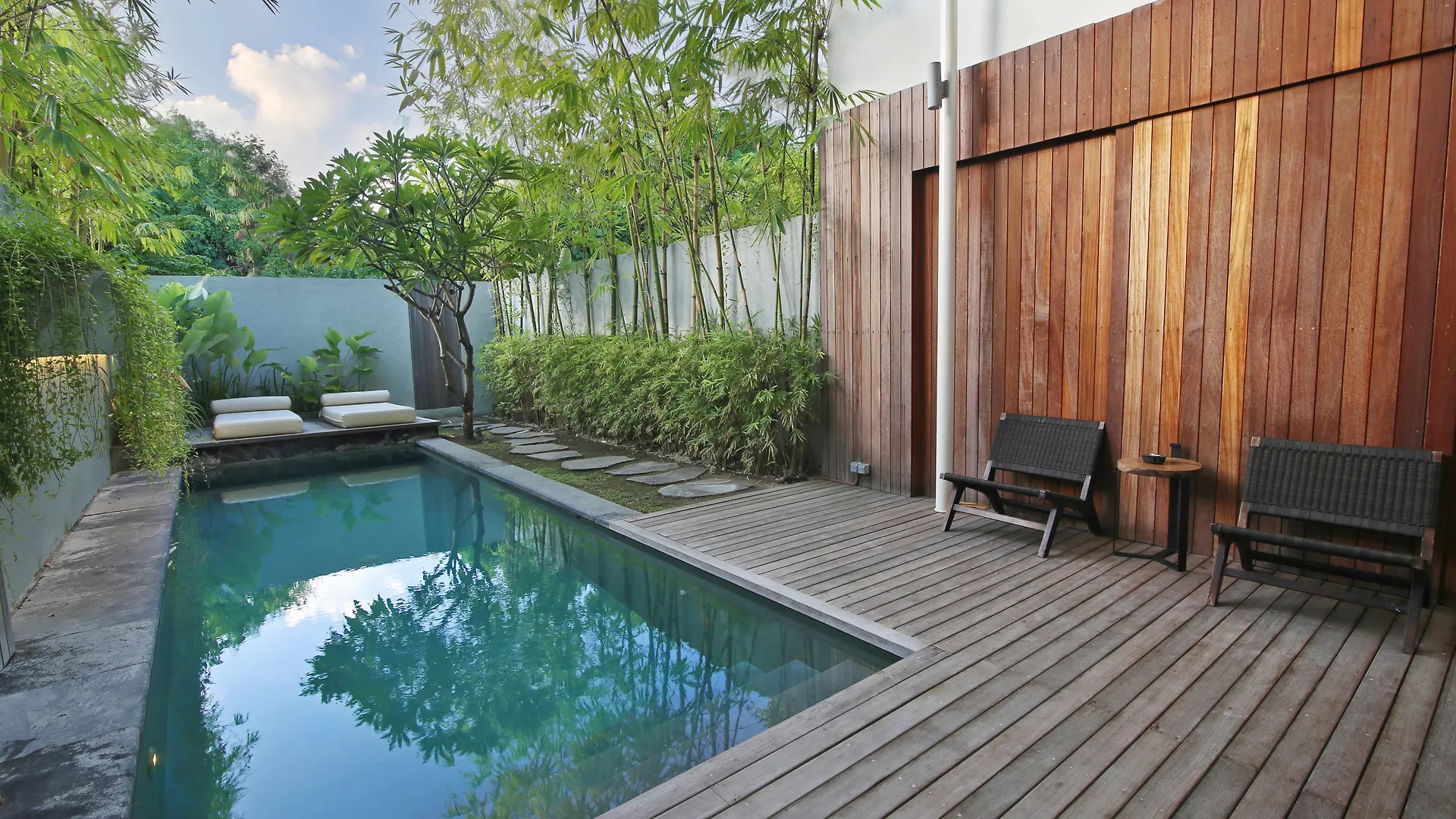 Hu'U Villas Seminyak