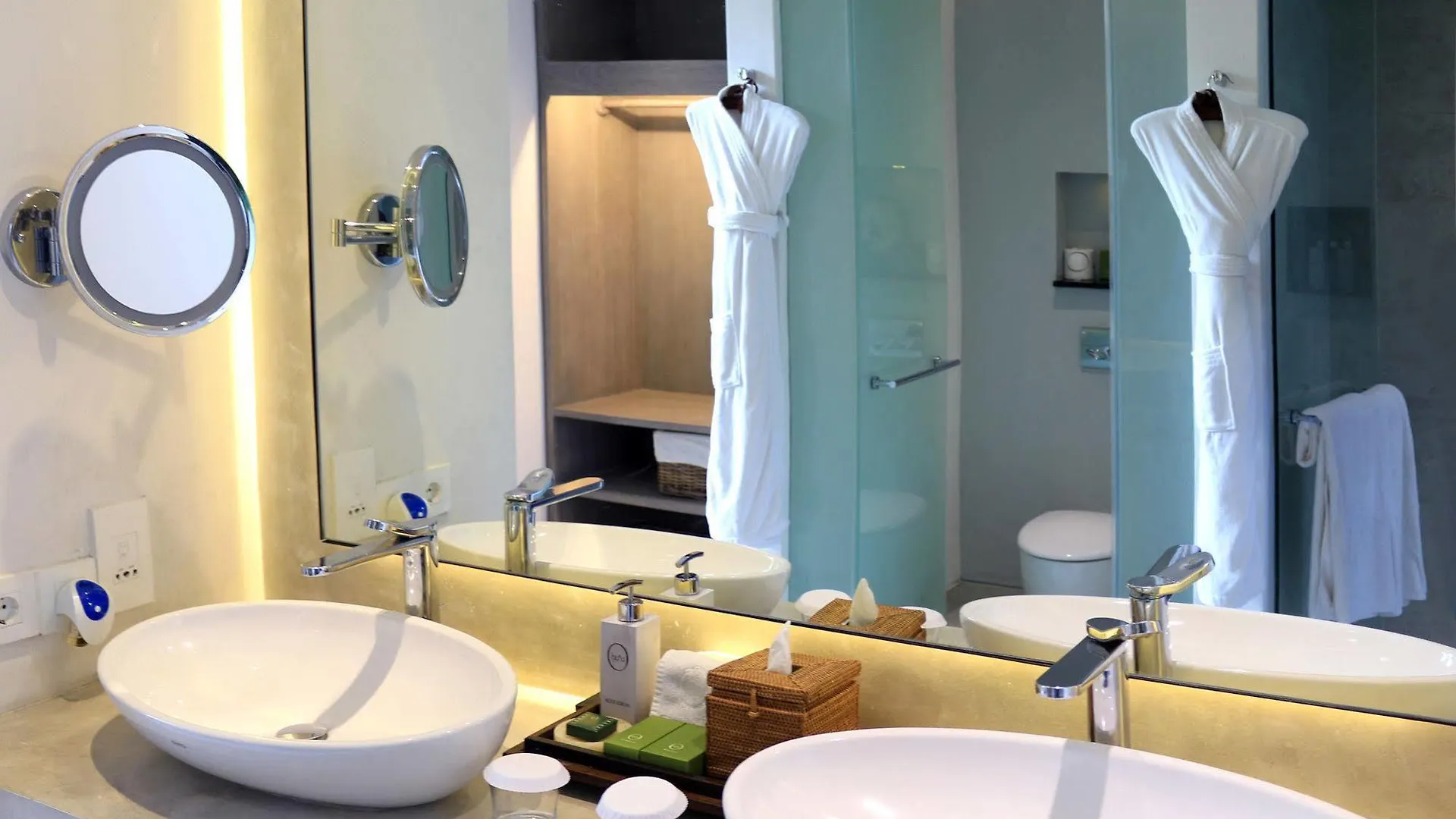 Hu'U Villas Seminyak